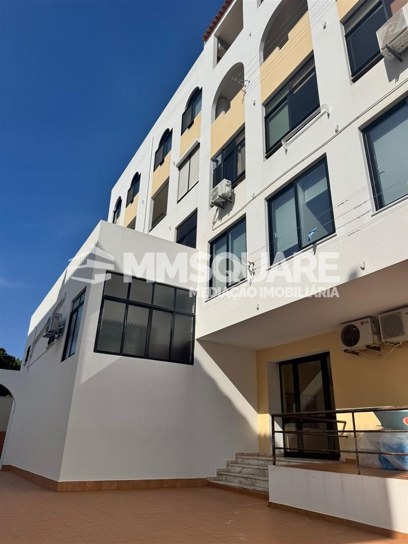 Apartamento T2 - Quarteira