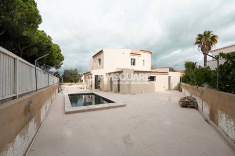 Moradia T4 Venda em Montenegro,Faro