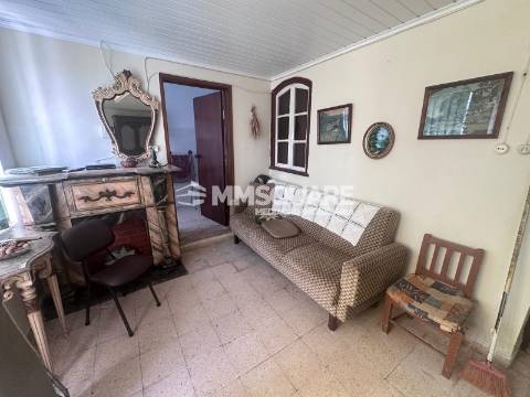 Moradia T3 com Quintal e Garagem em Estação de Ourique – Castro Verde