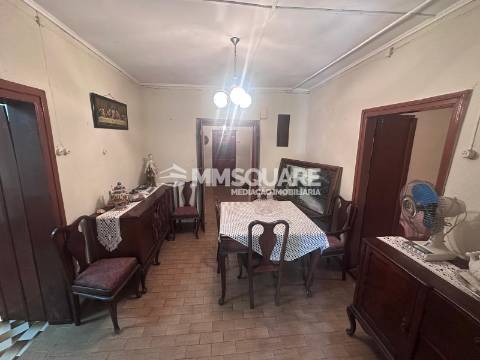Moradia T3 com Quintal e Garagem em Estação de Ourique – Castro Verde