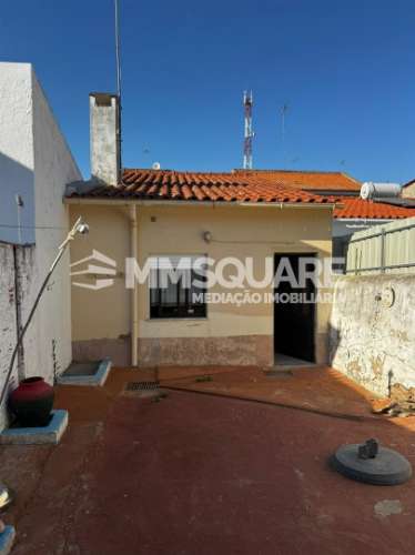 Moradia T2 no centro de Ourique