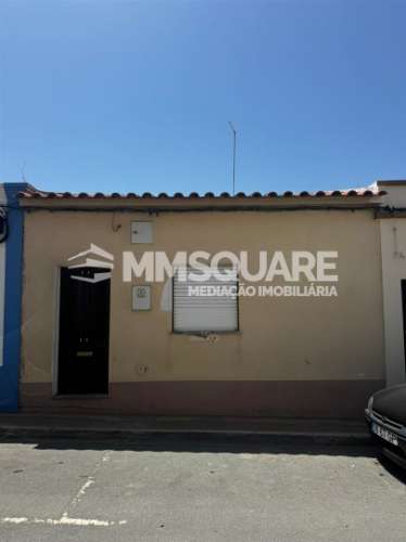 Moradia T2 no centro de Ourique