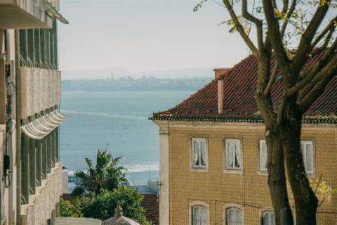 Moradia para Restaurar T3+1 Venda em Campo de Ourique,Lisboa