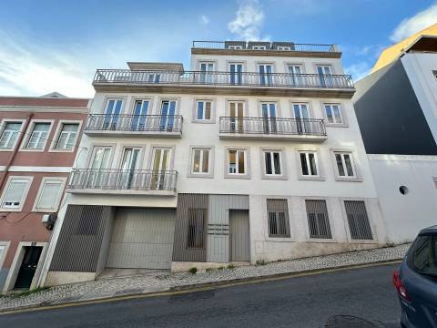 Moradia para Restaurar T3+1 Venda em Campo de Ourique,Lisboa