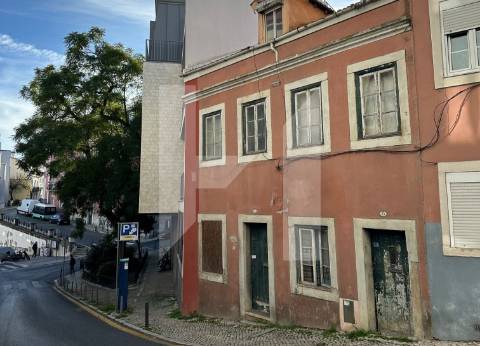 Moradia para Restaurar T3+1 Venda em Campo de Ourique,Lisboa