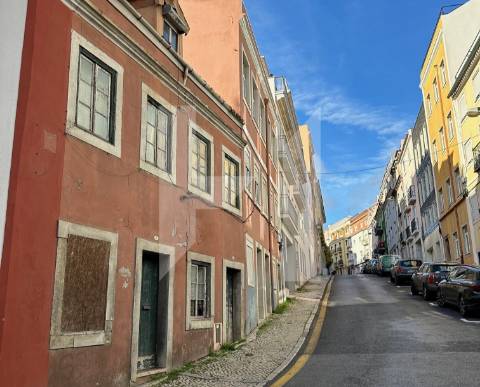 Moradia para Restaurar T3+1 Venda em Campo de Ourique,Lisboa