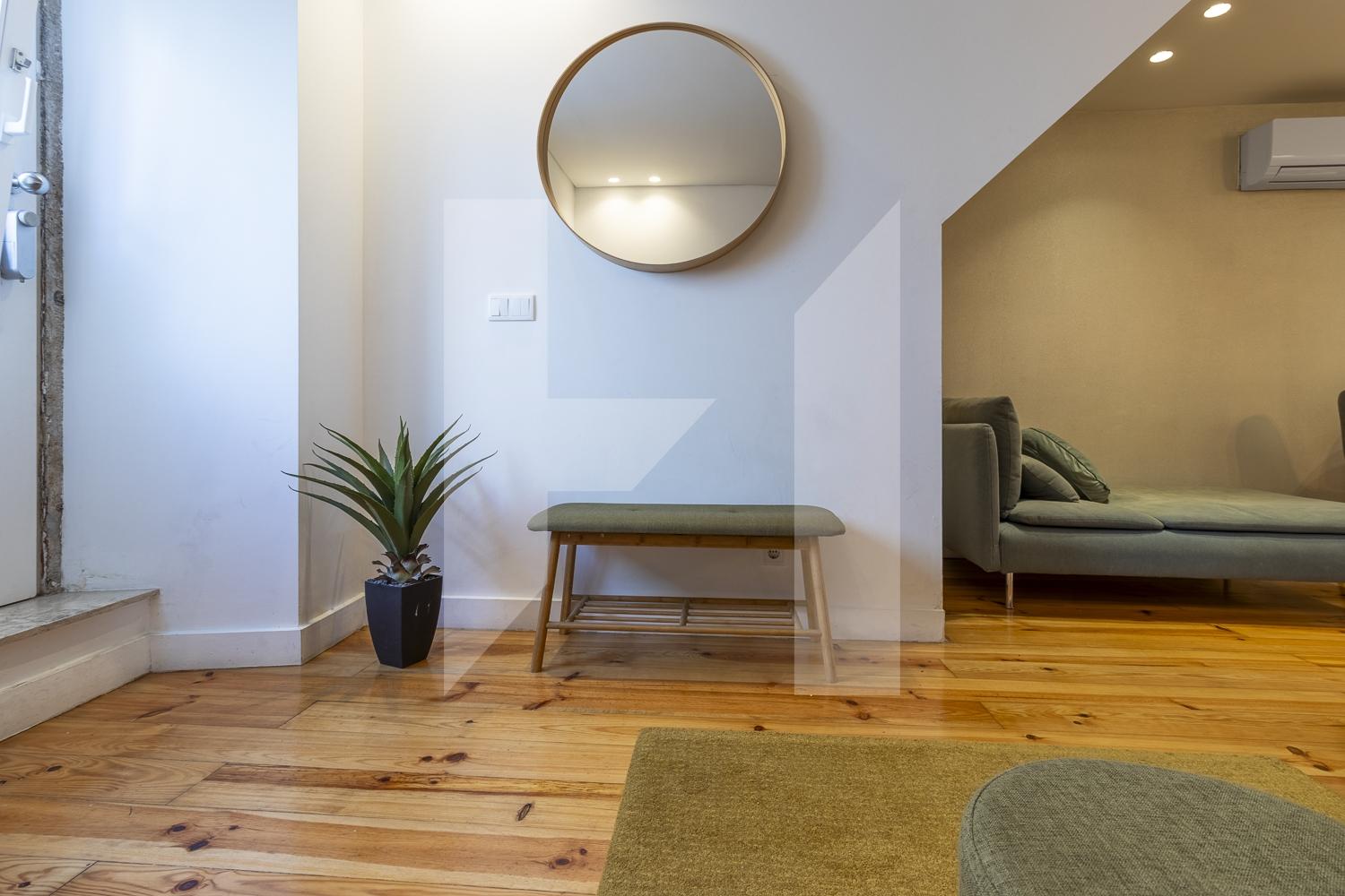 T1 luminoso com terraço em Alcântara - conforto, conveniência e vida de bairro