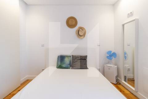 T1 luminoso com terraço em Alcântara - conforto, conveniência e vida de bairro