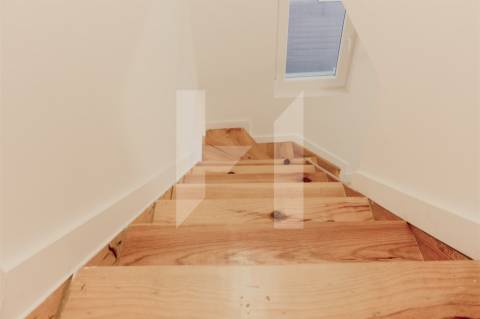 Moradia T2 Duplex em Campolide