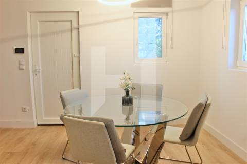 Moradia T2 Duplex em Campolide