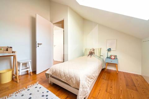 Moradia T4 em Belém com pátios e estacionamento | Condomínio privado