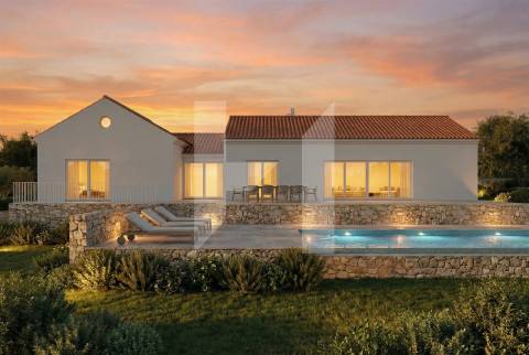 Terreno com Projeto Aprovado | Vista Serra de Sintra | Colares