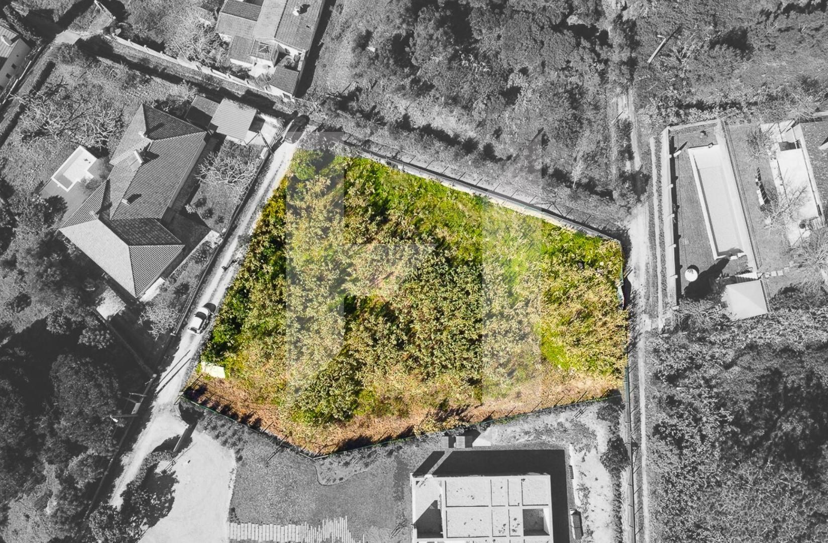 Terreno com Projeto Aprovado | Vista Serra de Sintra | Colares