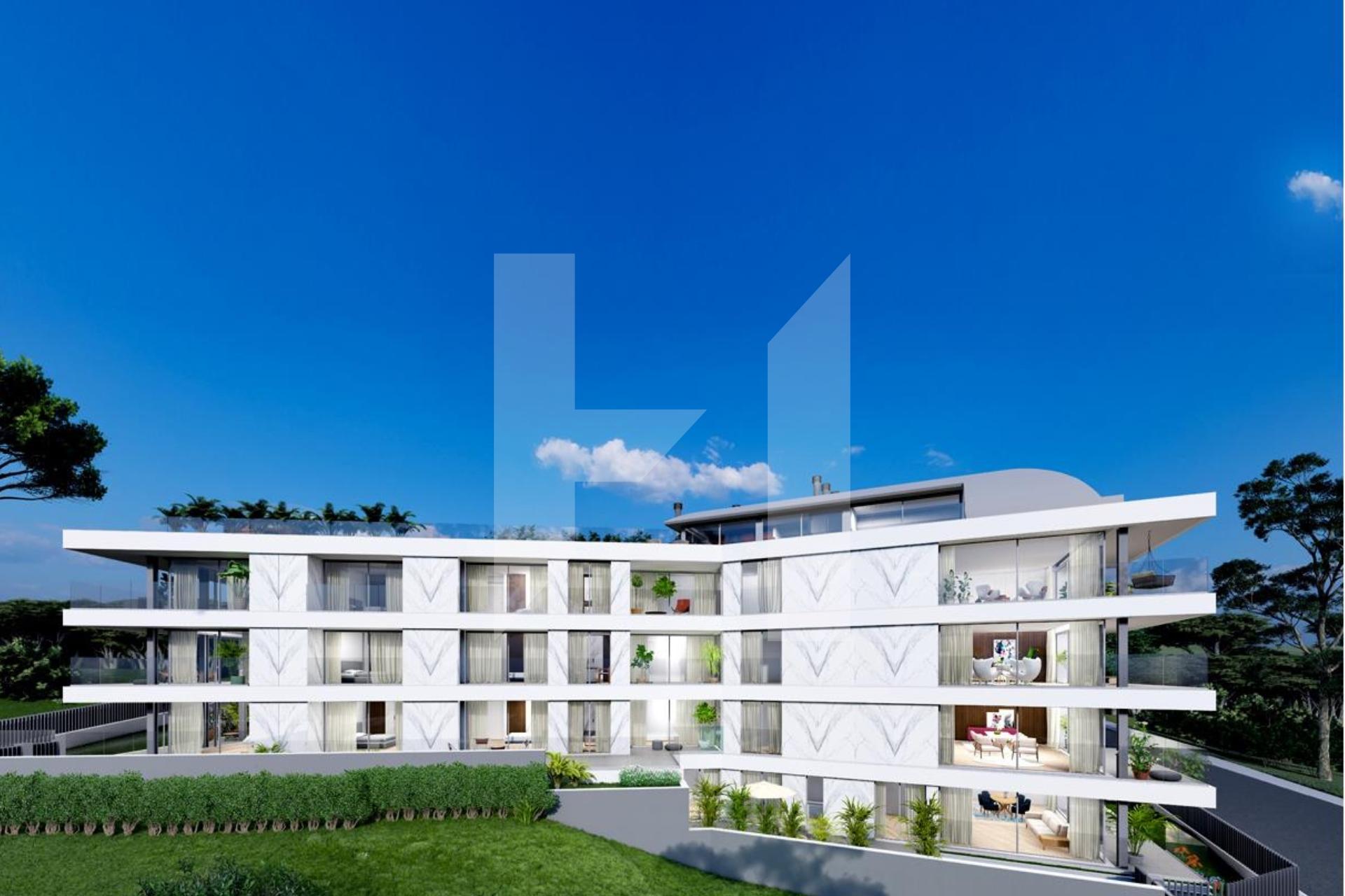 Penthouse T4 Duplex com Rooftop e Piscina Privada no Estoril