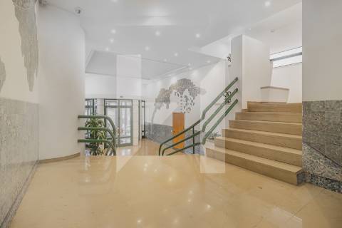 T2 vista rio | Av. Infante Santo Lisboa