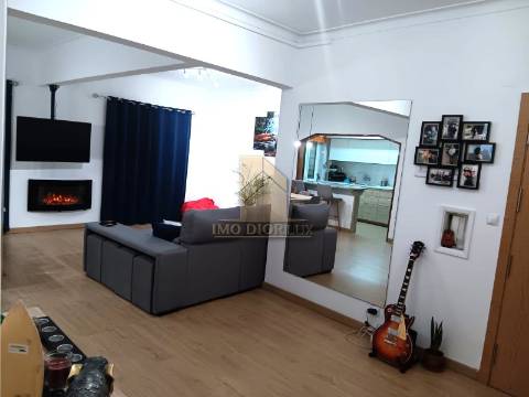 Apartamento T4 Venda em Laranjeiro e Feijó,Almada