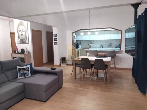 Apartamento T4 Venda em Laranjeiro e Feijó,Almada