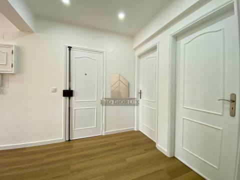 Apartamento T3 DUPLEX Venda em Algueirão-Mem Martins,Sintra