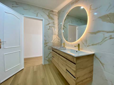 Apartamento T3 DUPLEX Venda em Algueirão-Mem Martins,Sintra