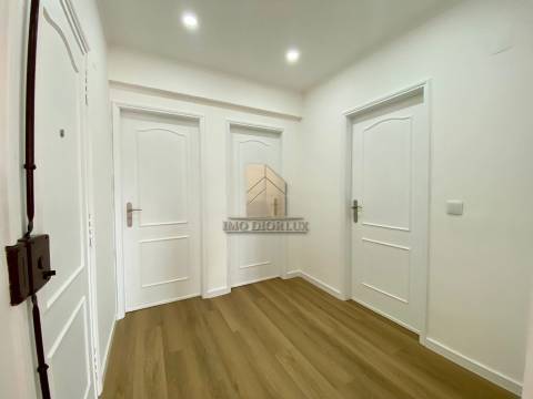 Apartamento T3 DUPLEX Venda em Algueirão-Mem Martins,Sintra