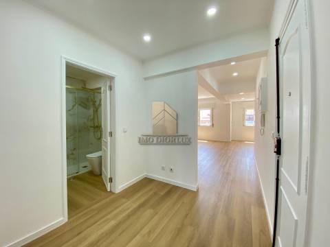 Apartamento T3 DUPLEX Venda em Algueirão-Mem Martins,Sintra