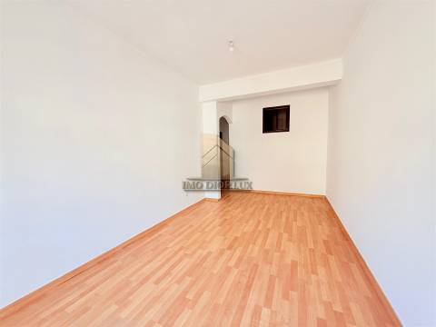 Apartamento T2 Venda em Barreiro e Lavradio,Barreiro