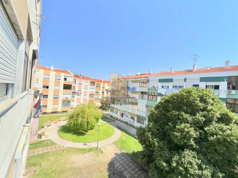 Apartamento T2 Venda em Barreiro e Lavradio,Barreiro