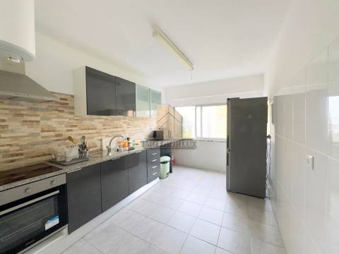 Apartamento T2 Venda em Carregado e Cadafais,Alenquer