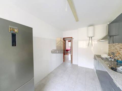 Apartamento T2 Venda em Carregado e Cadafais,Alenquer