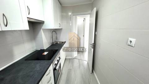 Apartamento T2 Venda em Pontinha e Famões,Odivelas