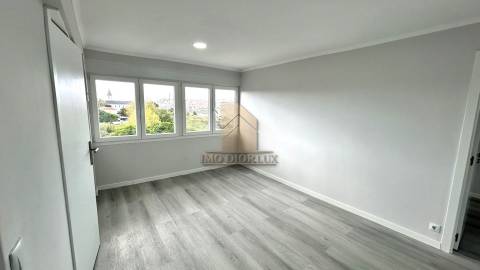 Apartamento T2 Venda em Pontinha e Famões,Odivelas