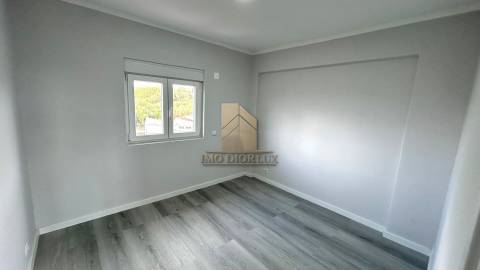Apartamento T2 Venda em Pontinha e Famões,Odivelas