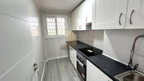 Apartamento T2 Venda em Pontinha e Famões,Odivelas