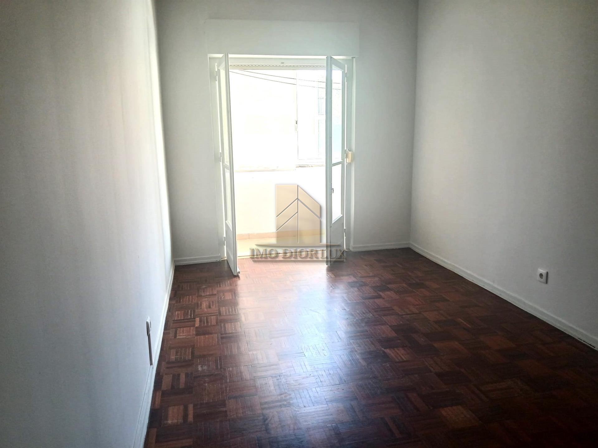 Apartamento T2 Arrendamento em Setúbal (São Julião, Nossa Senhora da Anunciada e Santa Maria da Graça),Setúbal