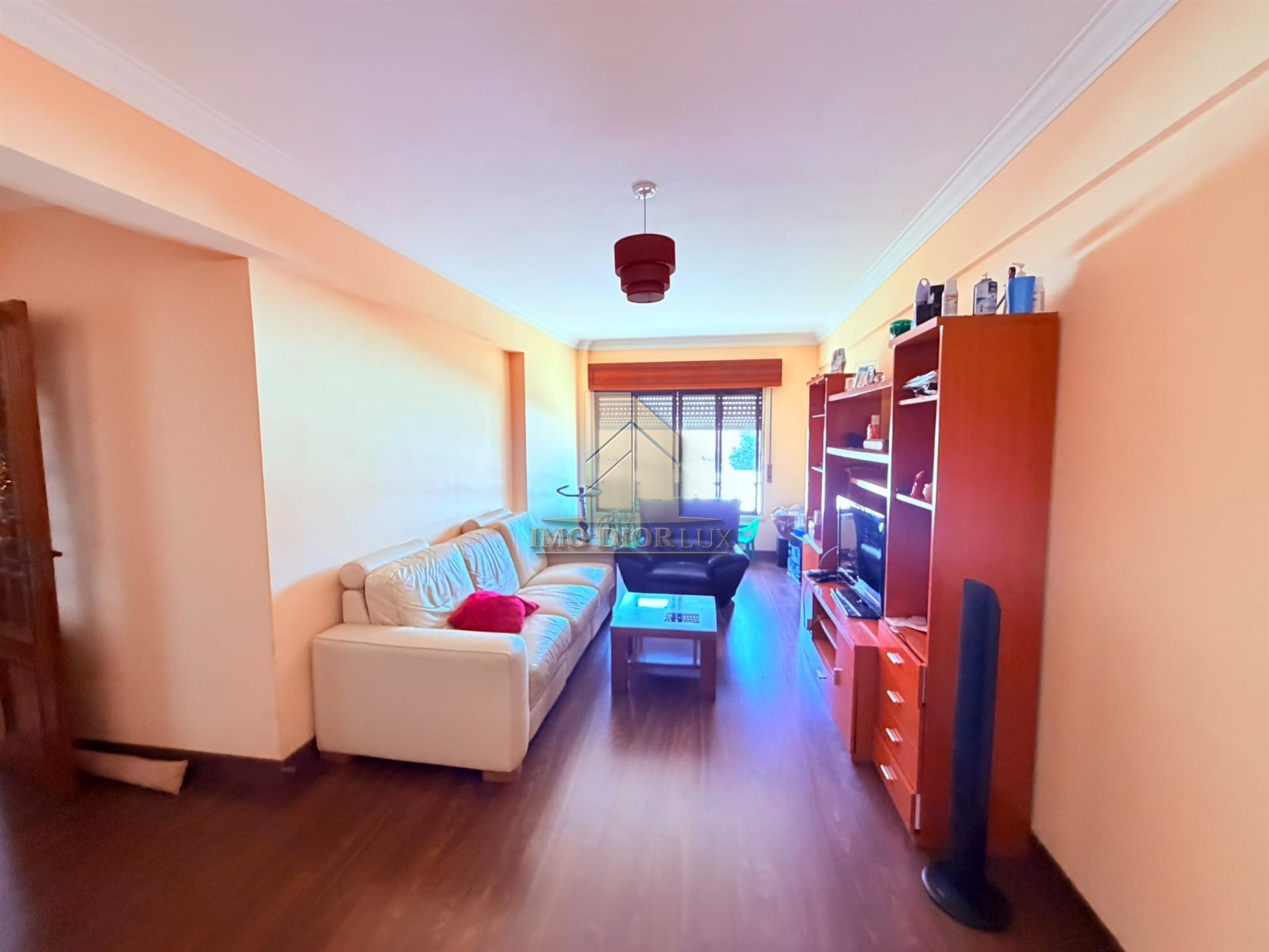 Apartamento T2 Venda em Rio de Mouro,Sintra