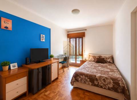 Apartamento T2 Venda em Rio de Mouro,Sintra