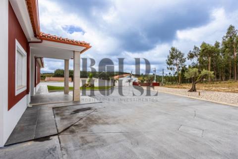 Moradia T4 Venda em Bombarral e Vale Covo,Bombarral