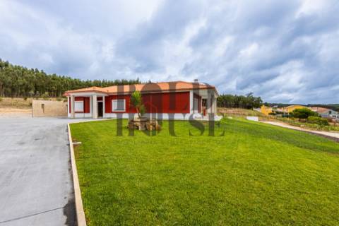 Moradia T4 Venda em Bombarral e Vale Covo,Bombarral