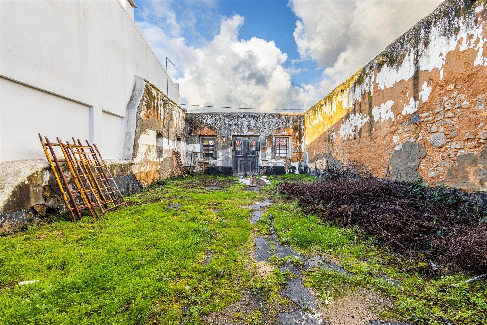Armazém  Venda em Cartaxo e Vale da Pinta,Cartaxo