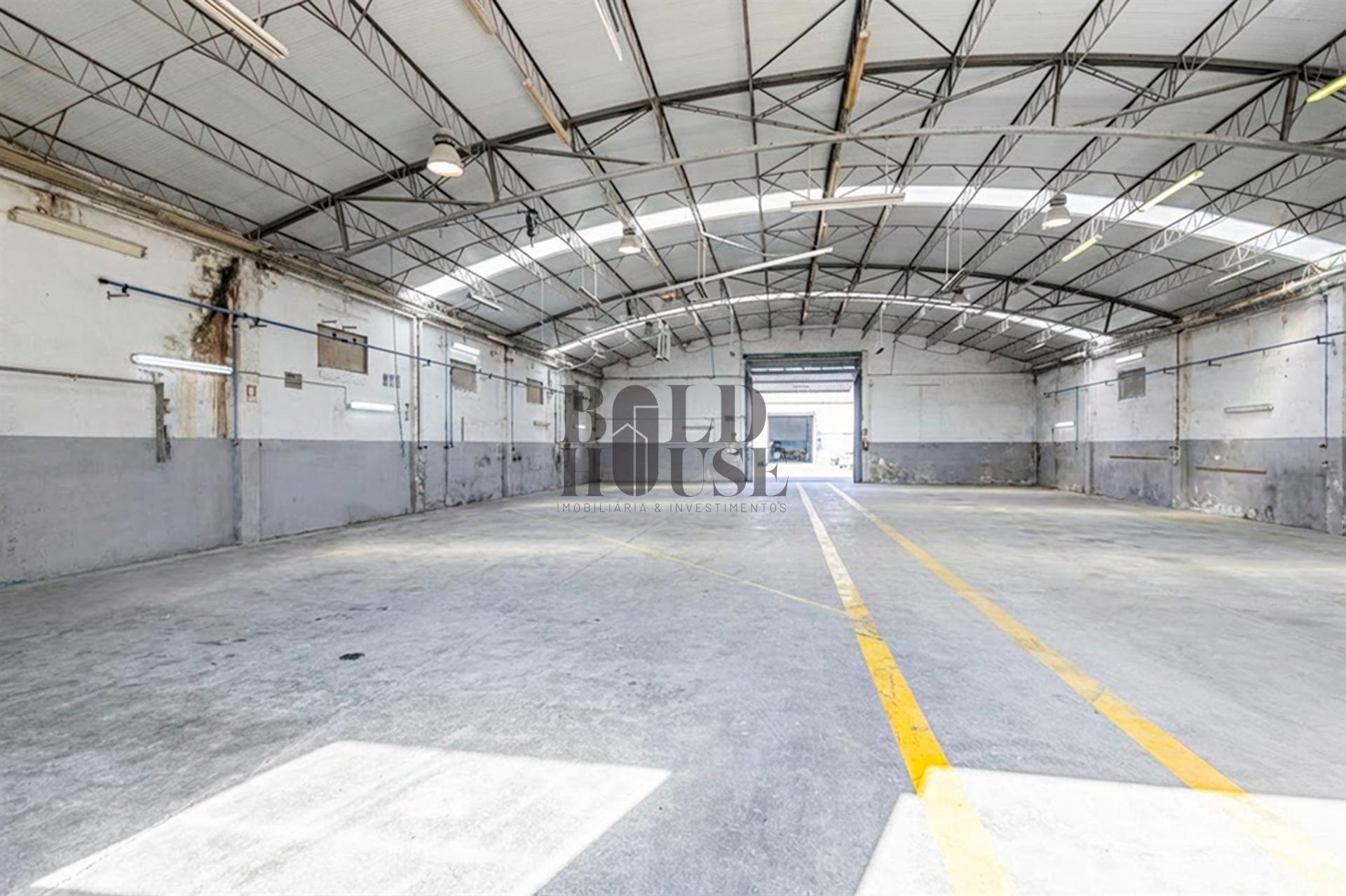 Armazém  Venda em Cartaxo e Vale da Pinta,Cartaxo