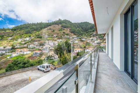 Moradia T3 - Remodelada | Térrea | Vista mar | Quinta Grande | Câmara de Lobos | Ilha da Madeira