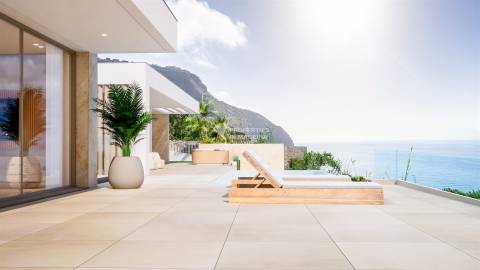 Luxuosa Moradia Unifamiliar T4 | Térrea | inserida no Condomínio "Ocean Residences" | Freguesia do A