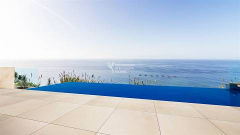 Luxuosa Moradia Unifamiliar T4 | Térrea | inserida no Condomínio "Ocean Residences" | Freguesia do A