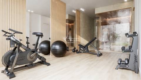 Fabulosa Moradia T4 | 3 Andares | Condomínio "Ocean Residences" | Arco da Calheta | Calheta