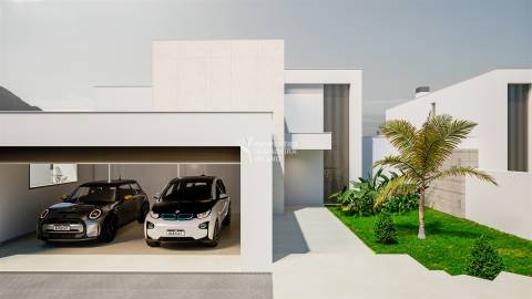 Moradia Geminada T3+1 Venda em Arco da Calheta,Calheta (Madeira)