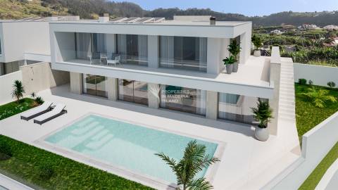 Moradia Geminada T3+1 Venda em Arco da Calheta,Calheta (Madeira)