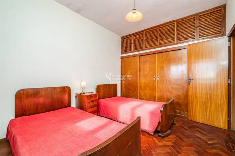 Moradia T4 | Estilo Tradicional Madeirense | Isolada | Achada | São Pedro | Funchal |