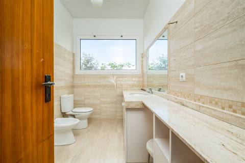 Moradia T4 | Estilo Tradicional Madeirense | Isolada | Achada | São Pedro | Funchal |