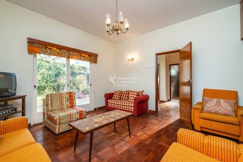 Moradia T4 | Estilo Tradicional Madeirense | Isolada | Achada | São Pedro | Funchal |