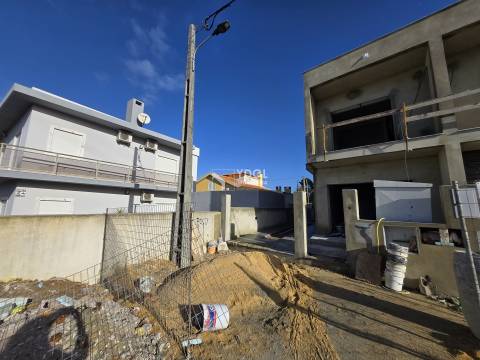 Moradia Geminada T3 Venda em Fernão Ferro,Seixal